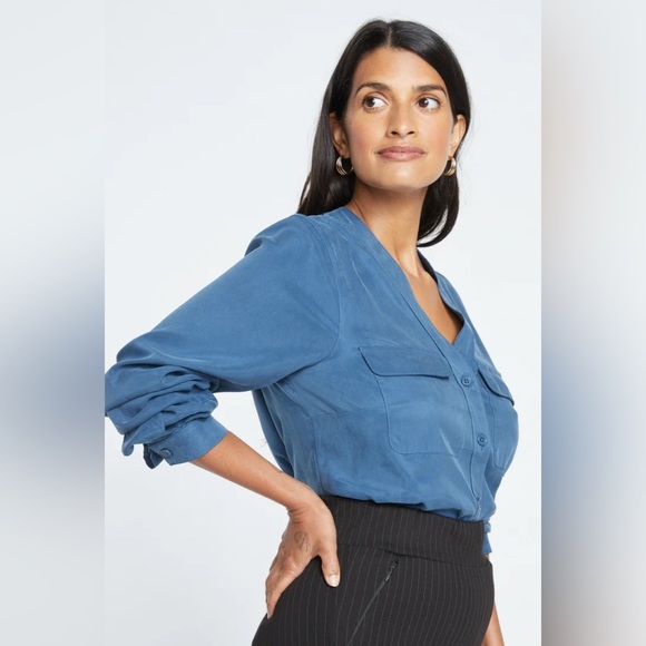 Universal Standard Cooling Stretch Cupro Button-Down Blouse, size large - Picture 1 of 14